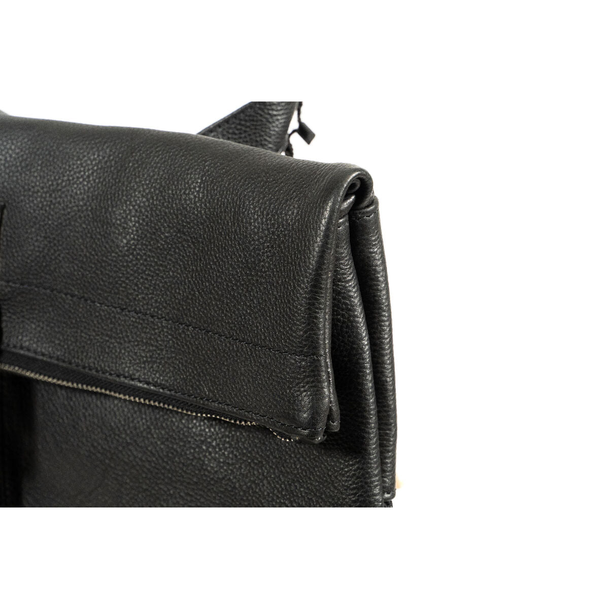 V4H8BF9217FF7B7747968BC377EE33F31E1R5658894P3