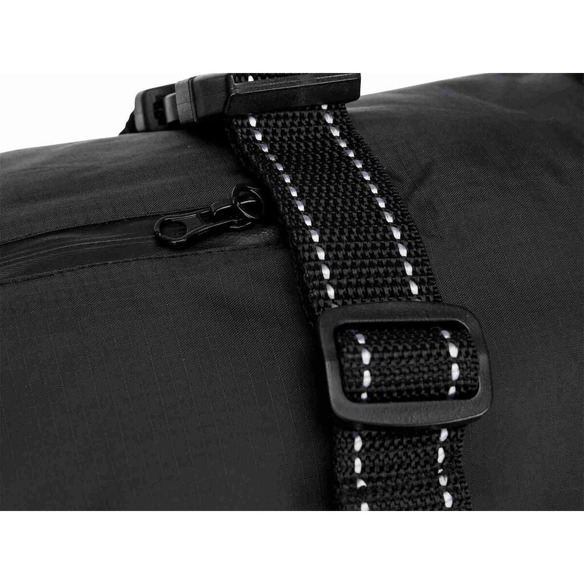 V6H916DB4A10E74B23BAEA913E577CBC57FR7439988P9